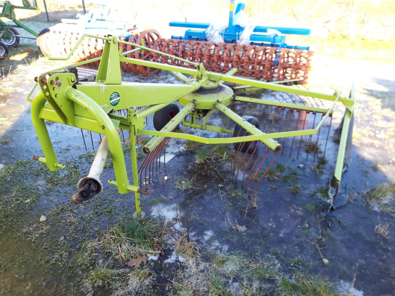 CLAAS WS 320 S - Maşină de întors fânul: Foto 2 CLAAS WS 320 S - Maşină de întors fânul: Foto 2