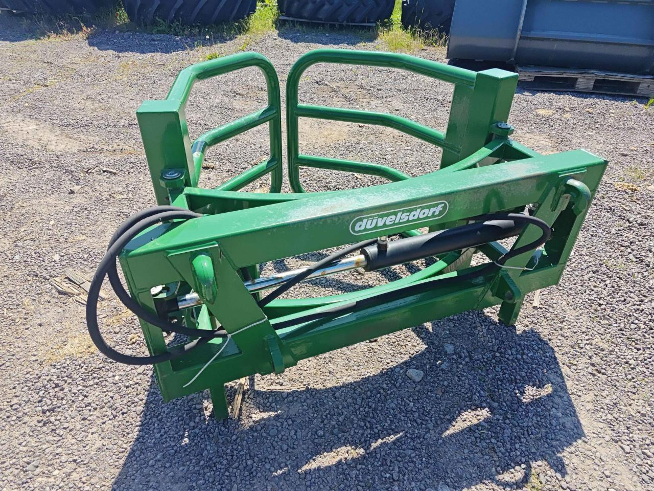 Düvelsdorf Rundballenzange - Încarcator frontal pentru tractor: Foto 5 Düvelsdorf Rundballenzange - Încarcator frontal pentru tractor: Foto 5