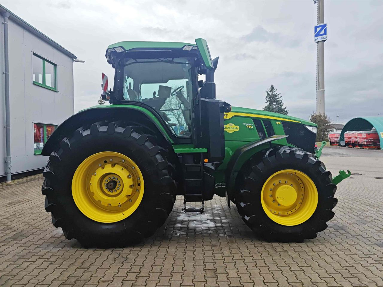 John Deere 7R 330 - Tractor agricol: Foto 2 John Deere 7R 330 - Tractor agricol: Foto 2