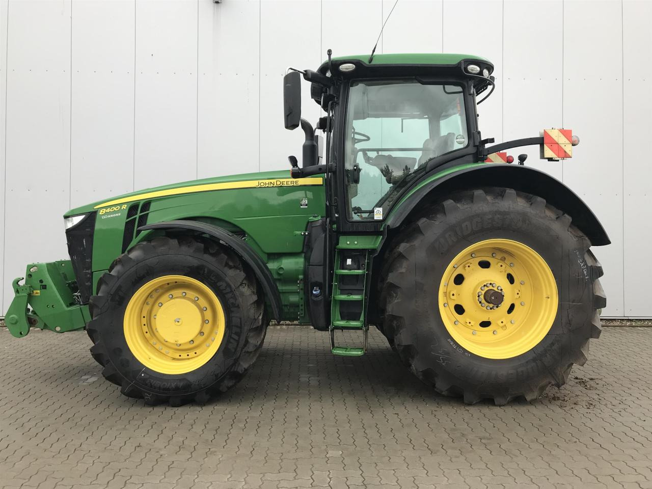 John Deere 8400R - Tractor agricol: Foto 1 John Deere 8400R - Tractor agricol: Foto 1