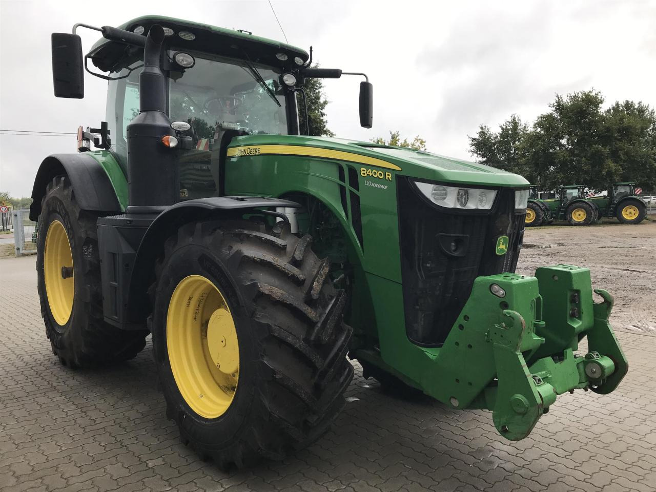 John Deere 8400R - Tractor agricol: Foto 2 John Deere 8400R - Tractor agricol: Foto 2