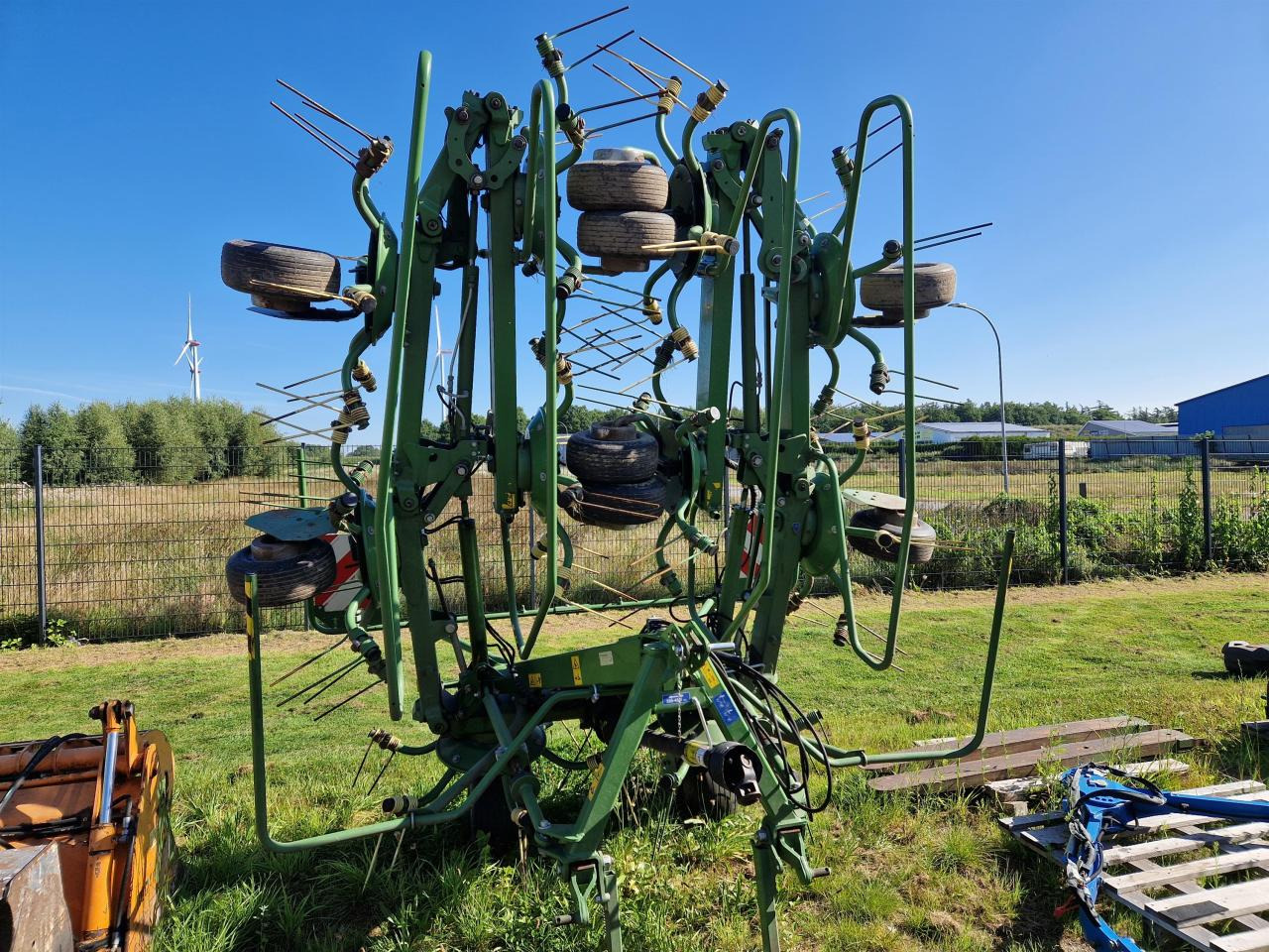 Krone KW 11.22 - Maşină de întors fânul: Foto 1 Krone KW 11.22 - Maşină de întors fânul: Foto 1