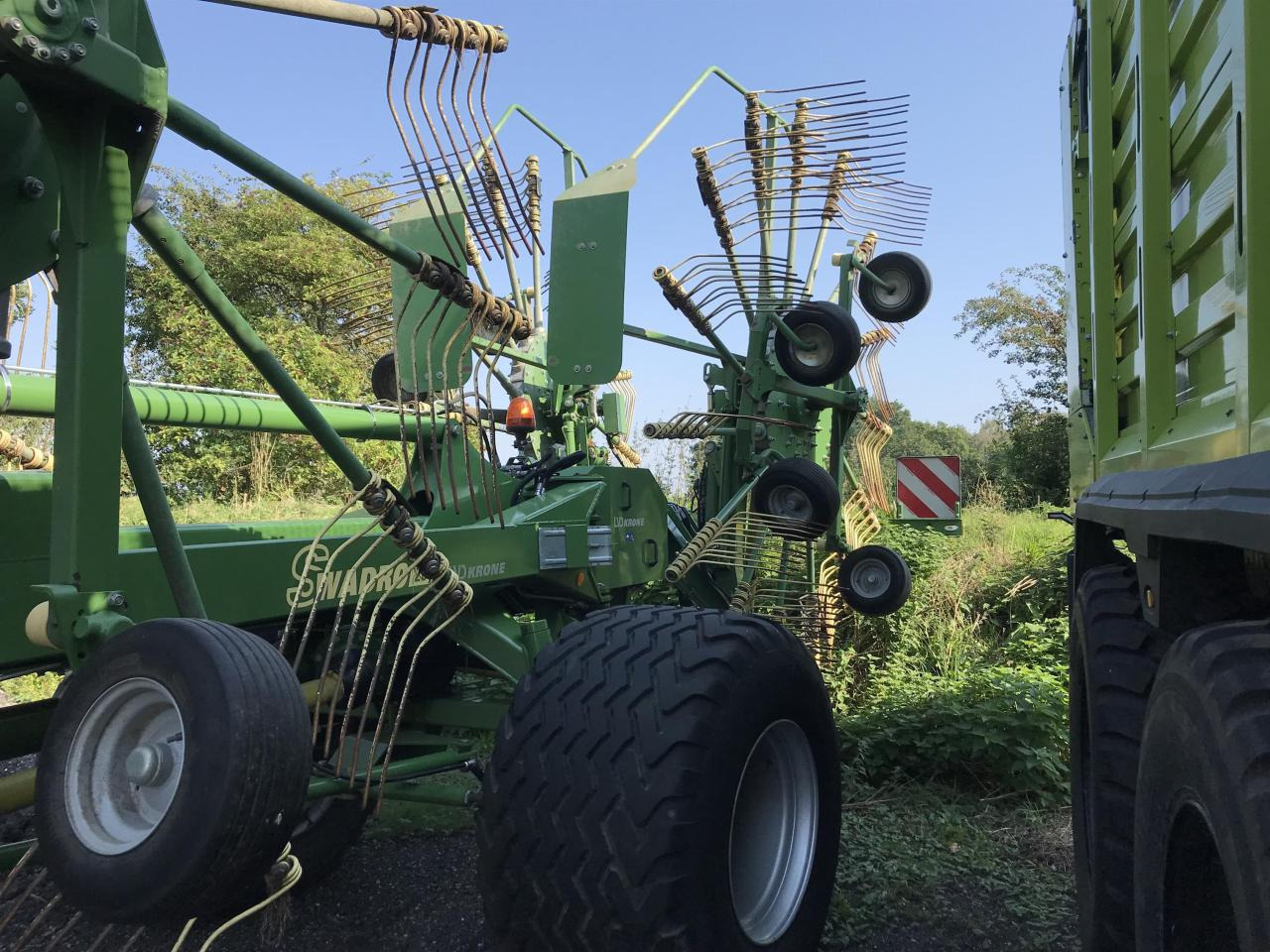 Krone Swadro 2000 - Maşină de întors fânul: Foto 4 Krone Swadro 2000 - Maşină de întors fânul: Foto 4