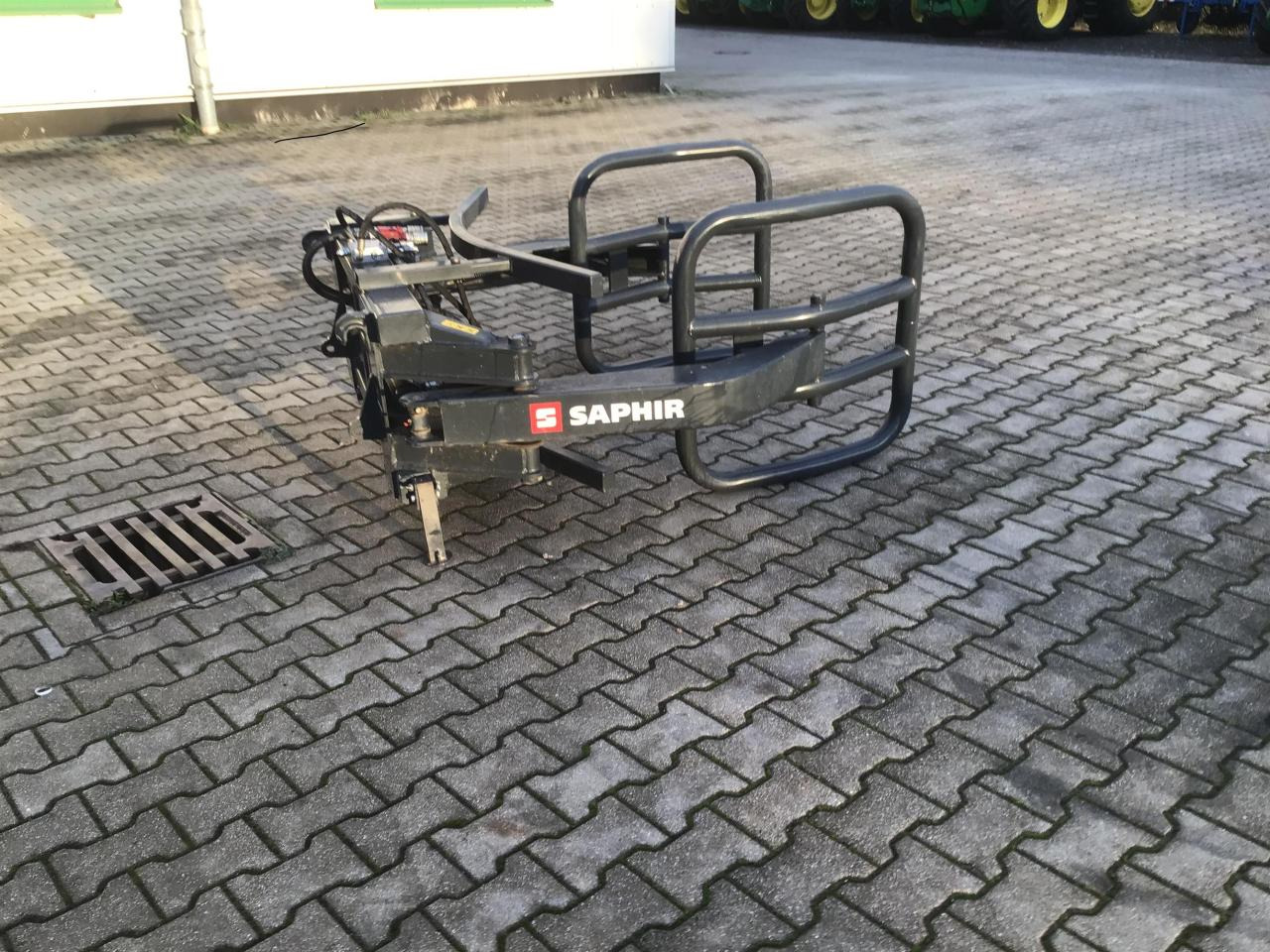 Saphir Folienballenzange FBZ - Încarcator frontal pentru tractor: Foto 2 Saphir Folienballenzange FBZ - Încarcator frontal pentru tractor: Foto 2