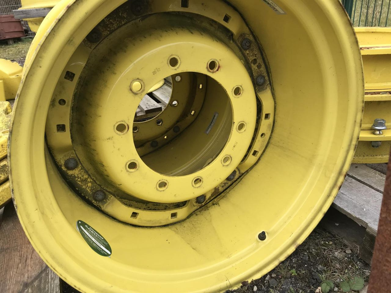 Titan 18x28 - Anvelopă pentru Utilaje agricole: Foto 4 Titan 18x28 - Anvelopă pentru Utilaje agricole: Foto 4