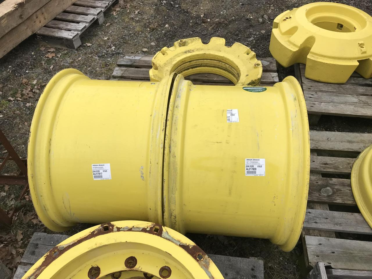 Titan 18x28 - Anvelopă pentru Utilaje agricole: Foto 2 Titan 18x28 - Anvelopă pentru Utilaje agricole: Foto 2