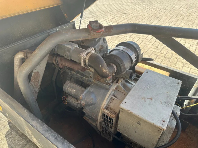 Atlas-Copco Deutz F2M 2011 Stamford 12 KVA generatorset - Generator electric: Foto 3 Atlas-Copco Deutz F2M 2011 Stamford 12 KVA generatorset - Generator electric: Foto 3