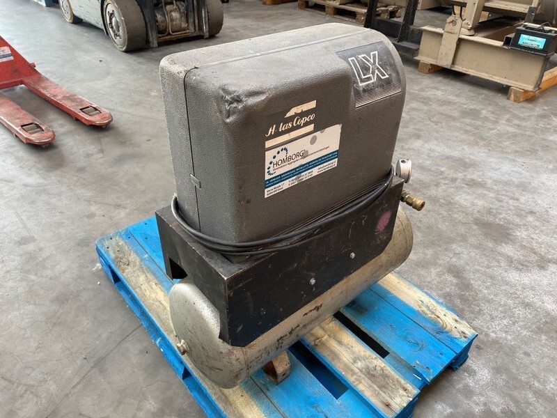 Atlas-Copco LXS 111 1.1 kW 10 bar 125 L / min zuigercompressor met 50 liter ketel - Compresor de aer: Foto 2 Atlas-Copco LXS 111 1.1 kW 10 bar 125 L / min zuigercompressor met 50 liter ketel - Compresor de aer: Foto 2