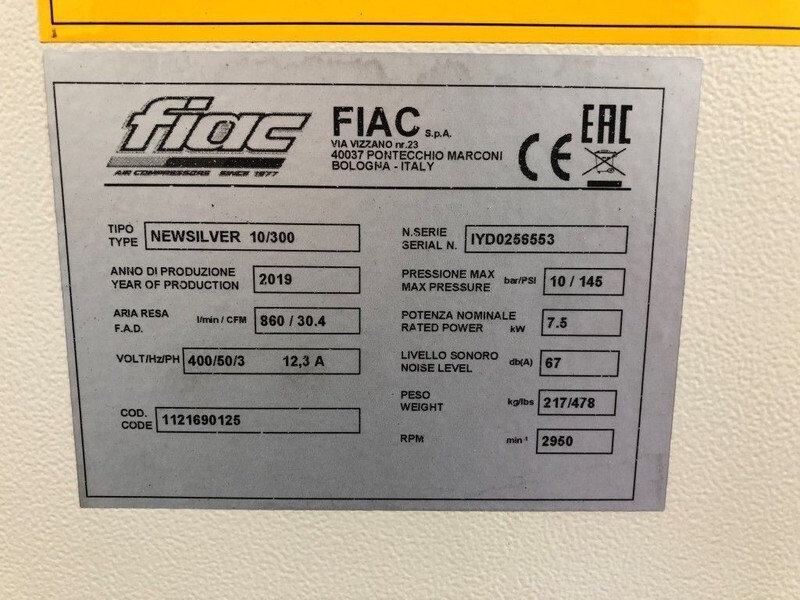 Fiac New Silver D 10 / 300 Silent 7.5 kW 860 L / min 10 bar Elektrische Schroefcompressor met ketel en droger - Compresor de aer: Foto 3 Fiac New Silver D 10 / 300 Silent 7.5 kW 860 L / min 10 bar Elektrische Schroefcompressor met ketel en droger - Compresor de aer: Foto 3