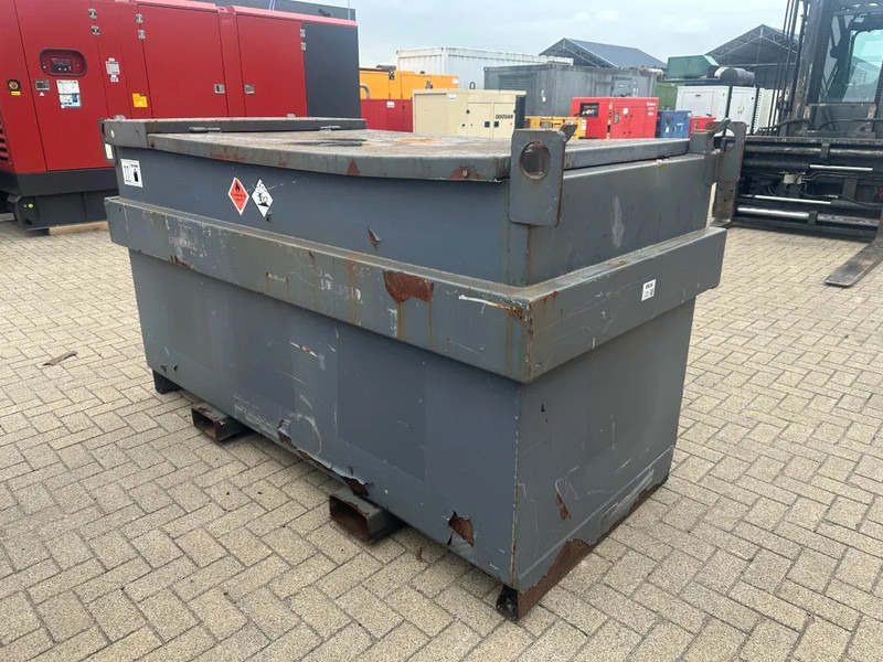 IBC Steenbergen Kiwa IBC 2000 liter dieseltank met handpomp Milieutank - Rezervor de stocare: Foto 2 IBC Steenbergen Kiwa IBC 2000 liter dieseltank met handpomp Milieutank - Rezervor de stocare: Foto 2