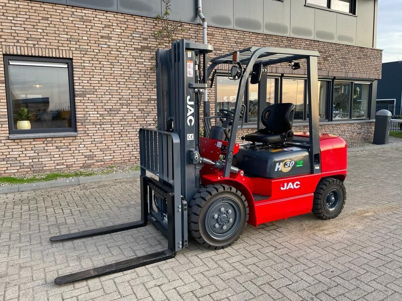 Isuzu JAC CPCD30 3 ton Triplex Freelift Sideshift Diesel Heftruck New ! - Stivuitor diesel: Foto 2 Isuzu JAC CPCD30 3 ton Triplex Freelift Sideshift Diesel Heftruck New ! - Stivuitor diesel: Foto 2