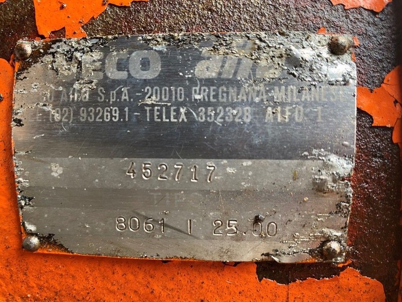 Iveco 8061 I 25.00 Waterpomp Caprari 144 m3 / h 12 Bar Mobiele Beregenings pompset - Pompă de apă: Foto 5 Iveco 8061 I 25.00 Waterpomp Caprari 144 m3 / h 12 Bar Mobiele Beregenings pompset - Pompă de apă: Foto 5