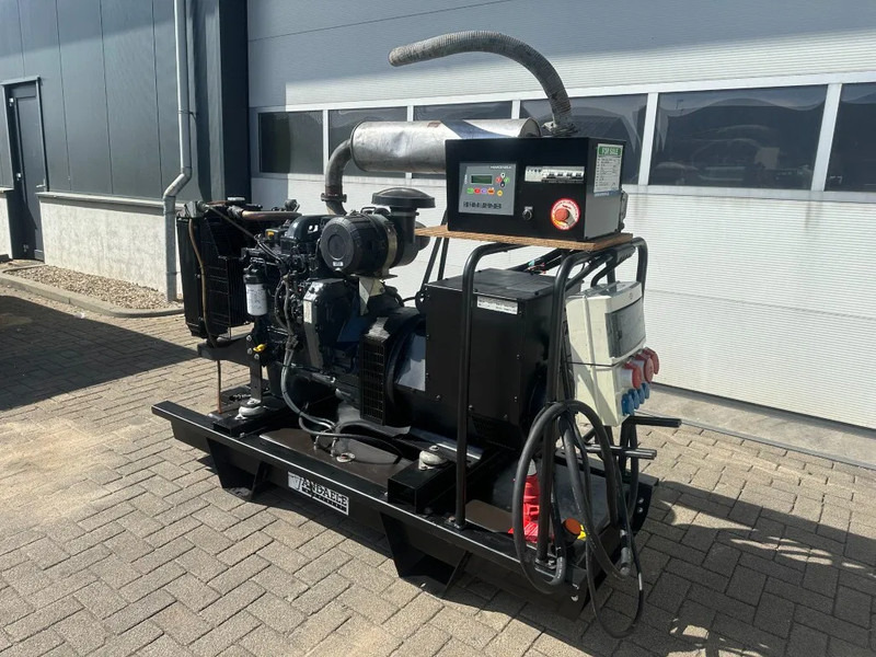 Iveco FPT NEF45 SM1A.A007 Himoinsa Stamford 66 kVA generatorset - Generator electric: Foto 2 Iveco FPT NEF45 SM1A.A007 Himoinsa Stamford 66 kVA generatorset - Generator electric: Foto 2