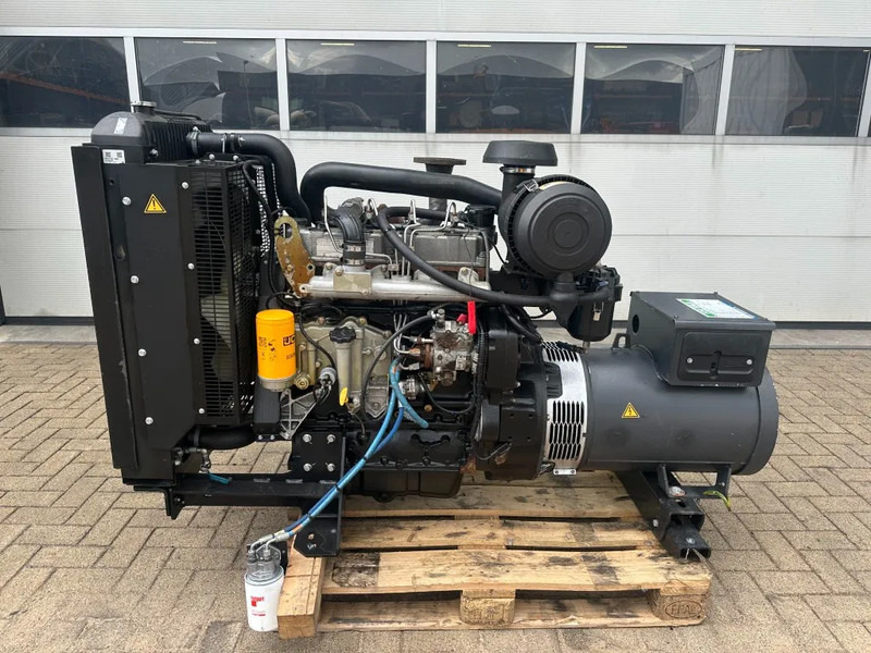 JCB 448 TWGA - 60 Mecc Alte Spa 82.5 kVA generatorset as New ! - Generator electric: Foto 1 JCB 448 TWGA - 60 Mecc Alte Spa 82.5 kVA generatorset as New ! - Generator electric: Foto 1