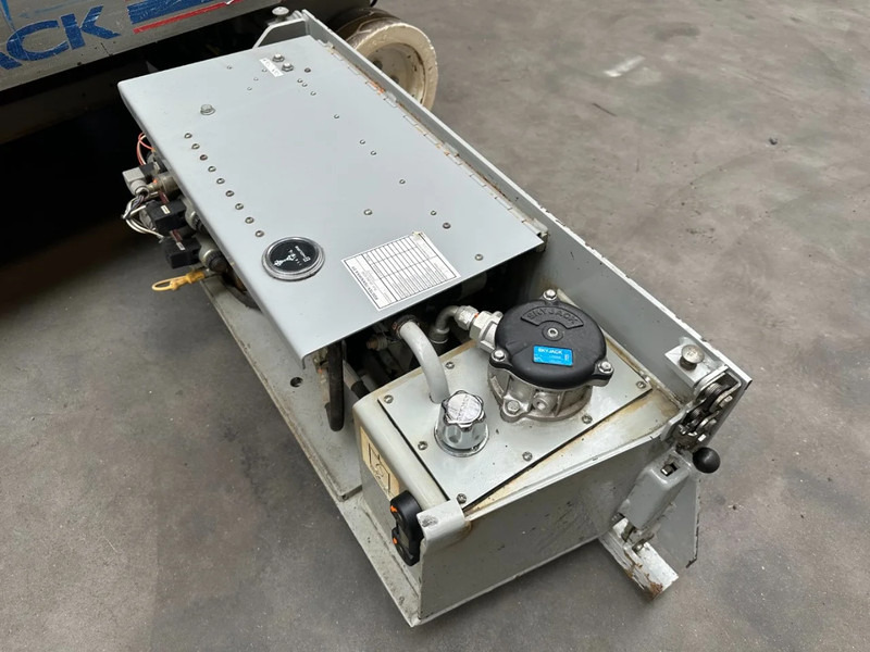 Skyjack SJIII 3219 Elektra Schaarhoogwerker 7.6 meter werkhoogte 21 stuks / pieces - Nacela articulata: Foto 5 Skyjack SJIII 3219 Elektra Schaarhoogwerker 7.6 meter werkhoogte 21 stuks / pieces - Nacela articulata: Foto 5