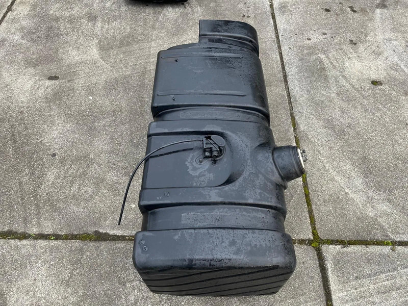 DAF Brandstoftank Diesel 200L 1704969 - Rezervor combustibil pentru Camion: Foto 2 DAF Brandstoftank Diesel 200L 1704969 - Rezervor combustibil pentru Camion: Foto 2