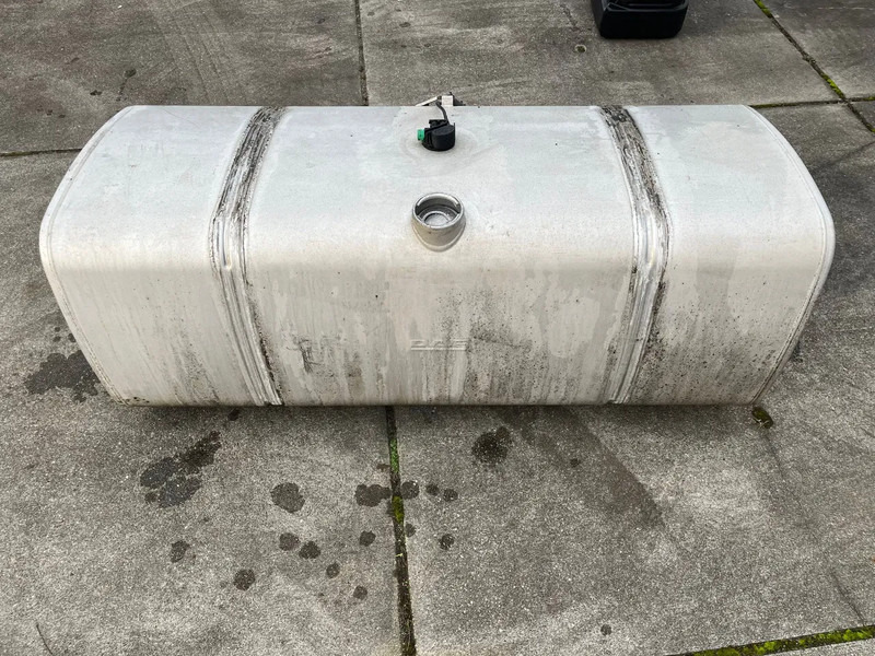 DAF Brandstoftank Diesel 620L L:167 B:67 H:62 - Rezervor combustibil: Foto 1 DAF Brandstoftank Diesel 620L L:167 B:67 H:62 - Rezervor combustibil: Foto 1