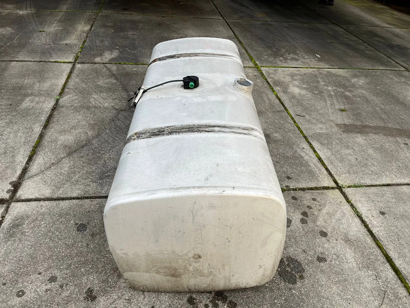 DAF Brandstoftank Diesel 620L L:167 B:67 H:62 - Rezervor combustibil: Foto 2 DAF Brandstoftank Diesel 620L L:167 B:67 H:62 - Rezervor combustibil: Foto 2