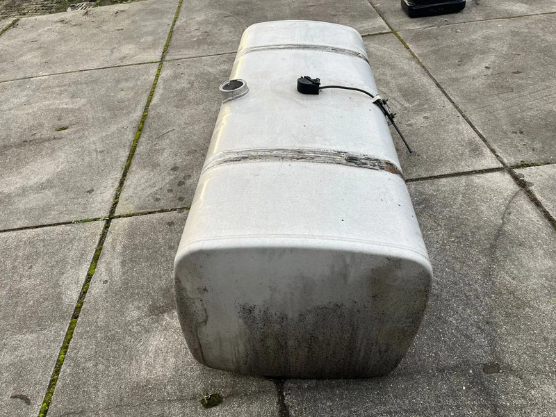 DAF Brandstoftank Diesel 620L L:167 B:67 H:62 - Rezervor combustibil: Foto 4 DAF Brandstoftank Diesel 620L L:167 B:67 H:62 - Rezervor combustibil: Foto 4