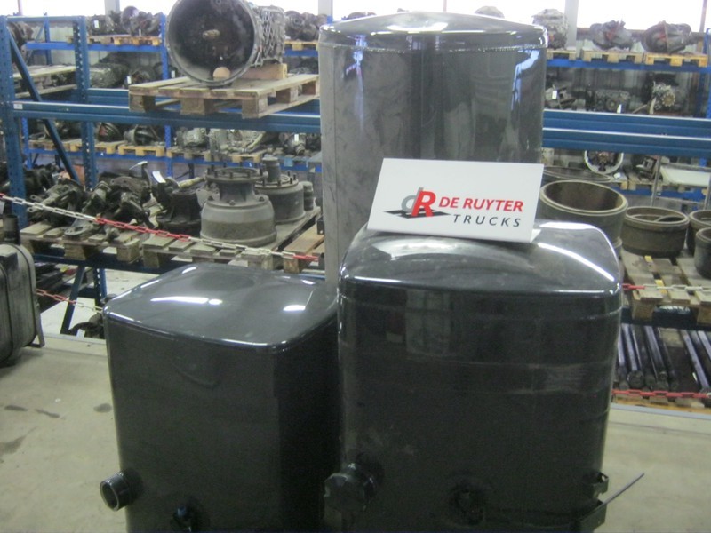 DAF Brandstoftanks voor CF en XF (staal) - Rezervor combustibil pentru Camion: Foto 3 DAF Brandstoftanks voor CF en XF (staal) - Rezervor combustibil pentru Camion: Foto 3