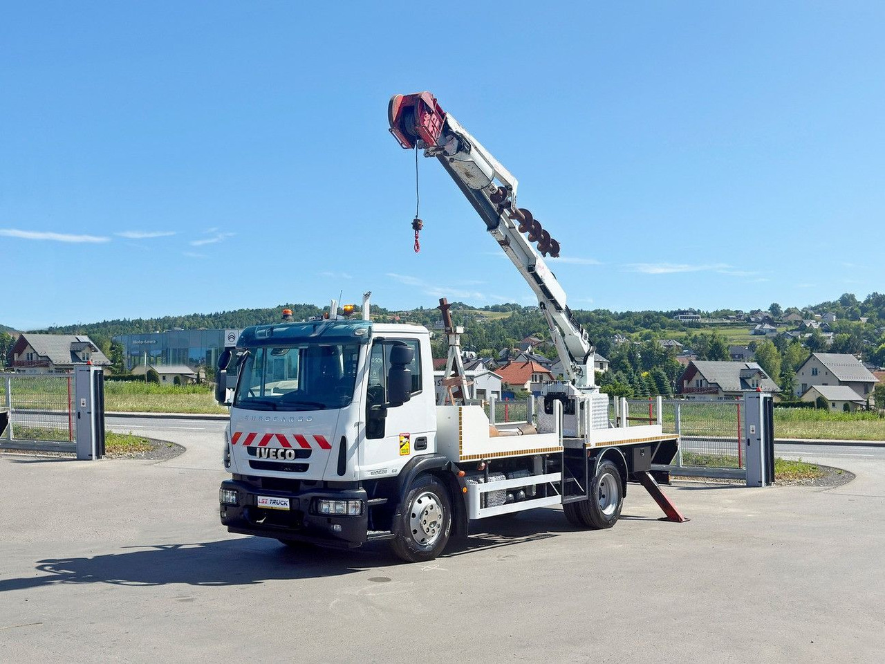 Iveco Eurocargo 120E22 * Bohrgerät auf LKW + FUNK *TOP - Camion, Camion cu macara: Foto 2 Iveco Eurocargo 120E22 * Bohrgerät auf LKW + FUNK *TOP - Camion, Camion cu macara: Foto 2