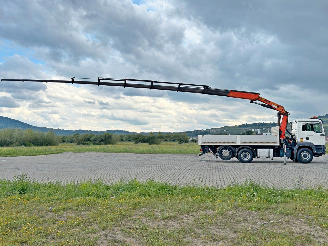 MAN TGA 26.430 Pritsche 5,50m + KRAN+ FUNK/6-4H2 MAN TGA 26.430 * PK 23002 + FUNK/6-4H2 - Camion cu macara: Foto 5 MAN TGA 26.430 Pritsche 5,50m + KRAN+ FUNK/6-4H2 MAN TGA 26.430 * PK 23002 + FUNK/6-4H2 - Camion cu macara: Foto 5