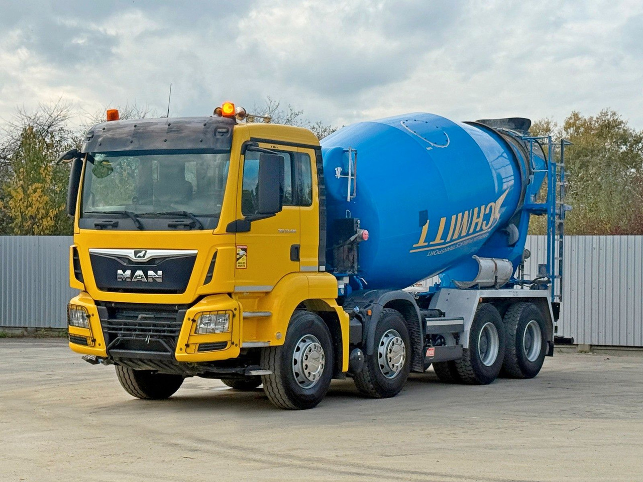 MAN TGS 32.420 * BETONMISCHER / 8x4 - Autobetonieră: Foto 2 MAN TGS 32.420 * BETONMISCHER / 8x4 - Autobetonieră: Foto 2