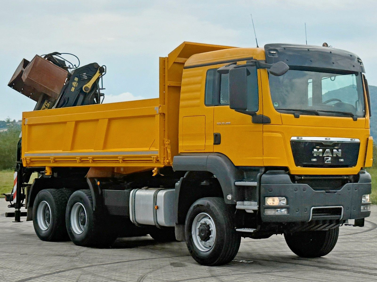MAN TGS 33.480*KIPPER 5,10m * EPSILON E165Z76* 6x6 MAN TGS 33.480*KIPPER 5,10m * EPSILON E165Z76* 6x6 - Camion cu macara, Camion basculantă: Foto 3 MAN TGS 33.480*KIPPER 5,10m * EPSILON E165Z76* 6x6 MAN TGS 33.480*KIPPER 5,10m * EPSILON E165Z76* 6x6 - Camion cu macara, Camion basculantă: Foto 3
