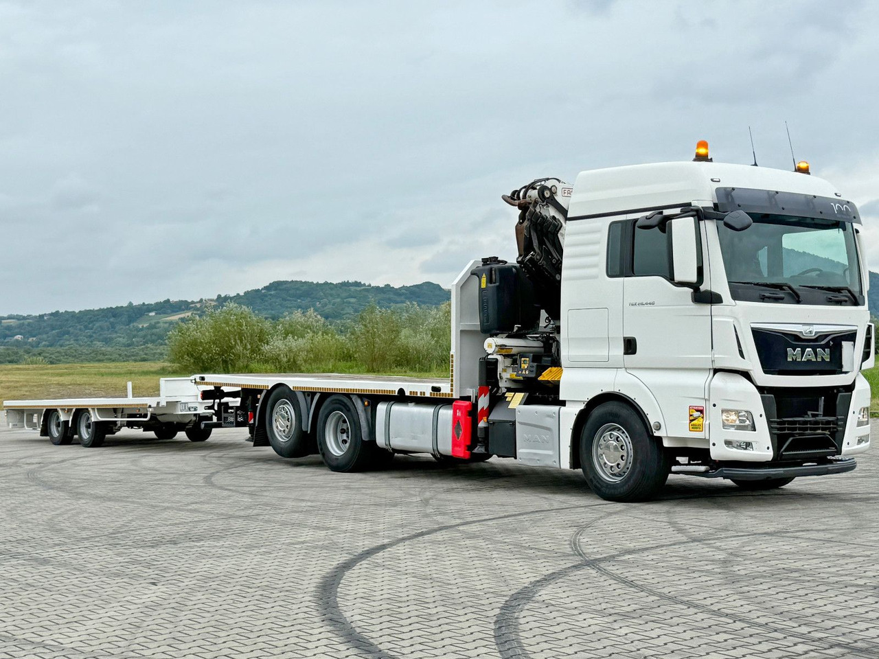 MAN TGX 26.440 * FASSI F455A.2.26E + FUNK + Anhänger - Camion cu macara: Foto 4 MAN TGX 26.440 * FASSI F455A.2.26E + FUNK + Anhänger - Camion cu macara: Foto 4