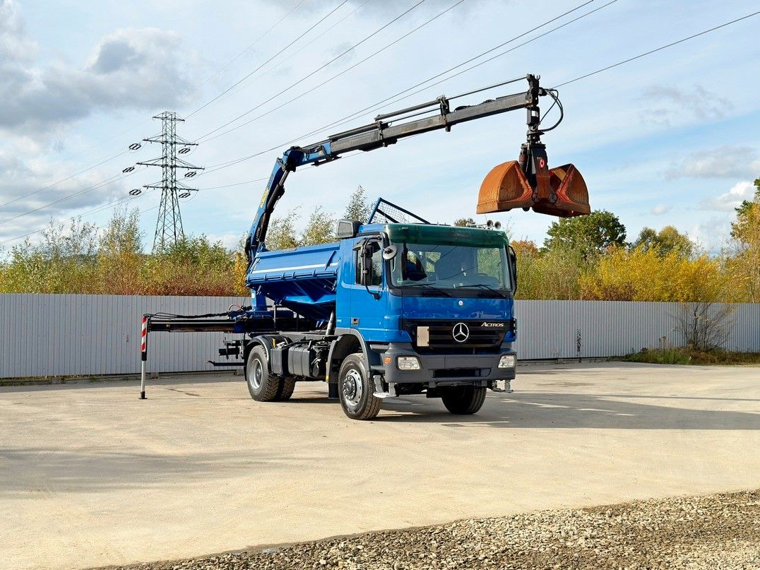 Mercedes-Benz ACTROS 1841 * PK 10501 + FUNK * TOP * 4x4 - Camion basculantă, Camion cu macara: Foto 2 Mercedes-Benz ACTROS 1841 * PK 10501 + FUNK * TOP * 4x4 - Camion basculantă, Camion cu macara: Foto 2