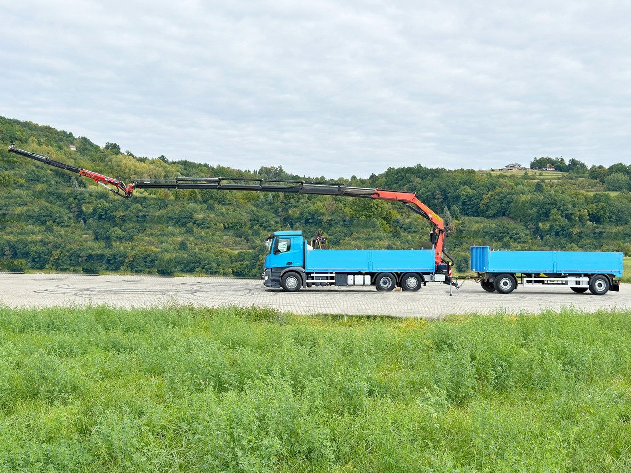 Mercedes-Benz ANTOS 2545*PK 26002-EHE+JIB PJ060A+Anhänger/FUNK - Camion cu macara: Foto 5 Mercedes-Benz ANTOS 2545*PK 26002-EHE+JIB PJ060A+Anhänger/FUNK - Camion cu macara: Foto 5