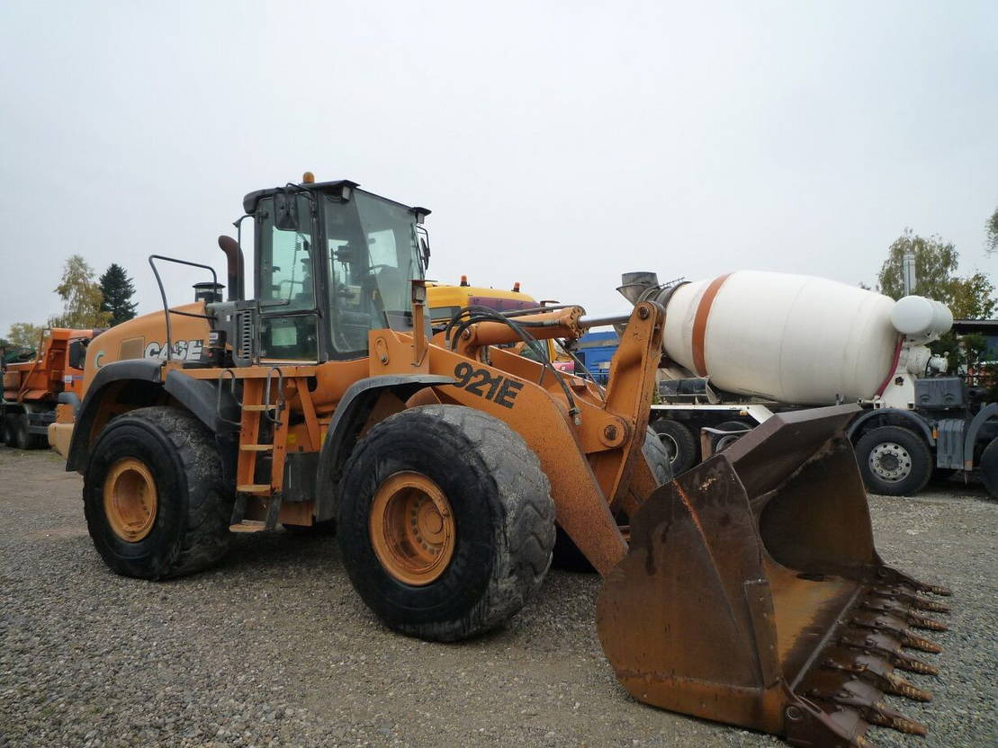 Case 921E - Încărcător frontal pe pneuri: Foto 3 Case 921E - Încărcător frontal pe pneuri: Foto 3