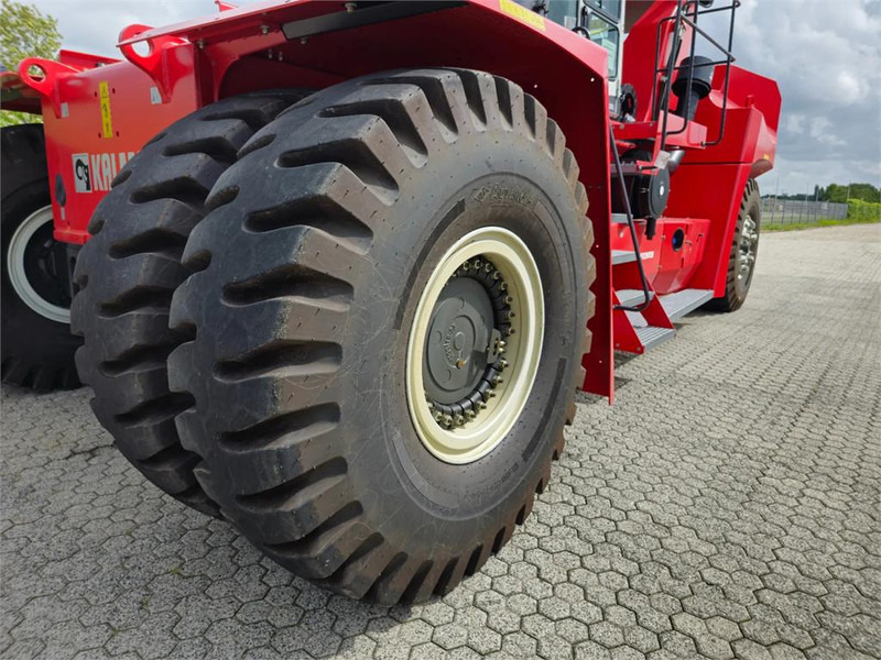 Reach stacker Kalmar DRU450-62S5: Foto 16 Reach stacker Kalmar DRU450-62S5: Foto 16