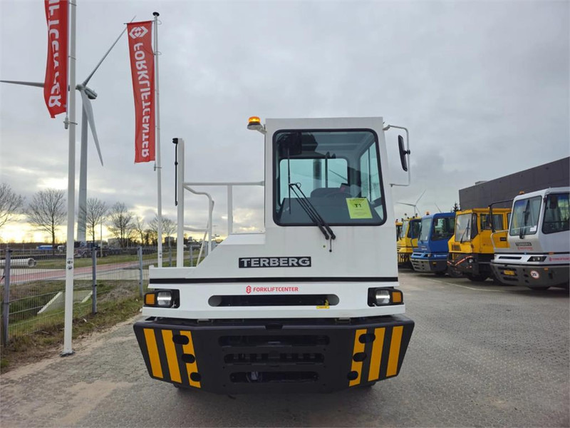 Terberg YT220 - Tractor terminal: Foto 5 Terberg YT220 - Tractor terminal: Foto 5