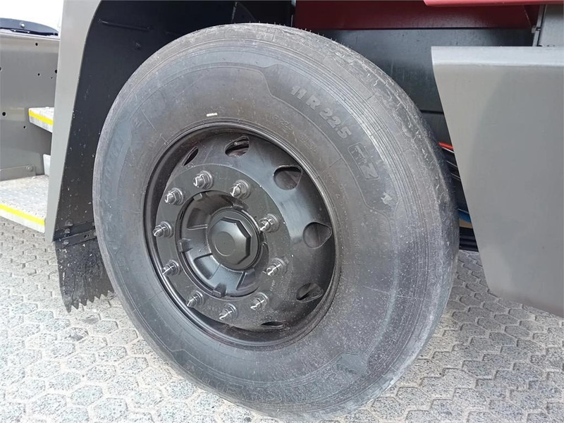 Terberg YT220 - Tractor terminal: Foto 3 Terberg YT220 - Tractor terminal: Foto 3