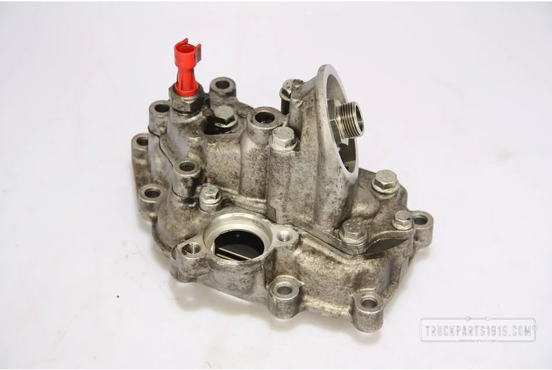 Iveco Engines & Parts Oliekoeler Iveco - Răcitor ulei pentru Camion: Foto 3 Iveco Engines & Parts Oliekoeler Iveco - Răcitor ulei pentru Camion: Foto 3