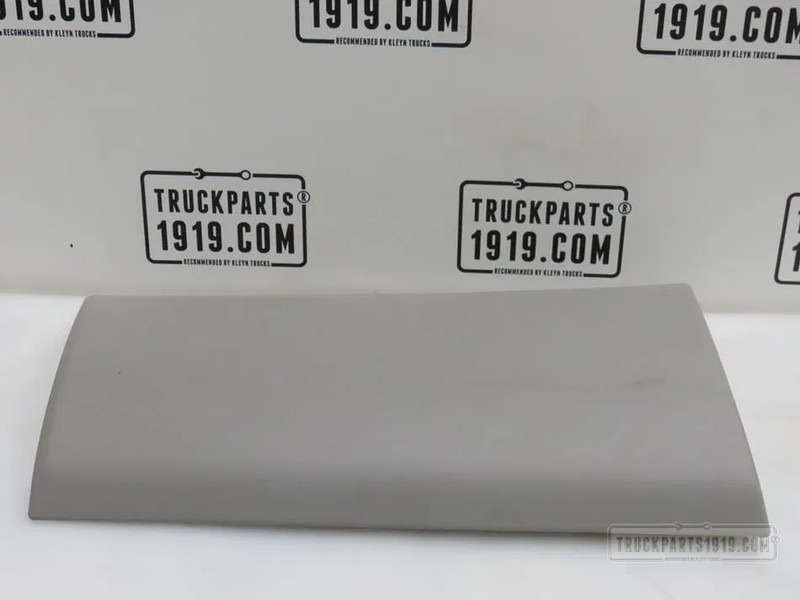 Scania 2379806 Dashboard afdekking Scania - Cabină și interior pentru Camion: Foto 1 Scania 2379806 Dashboard afdekking Scania - Cabină și interior pentru Camion: Foto 1