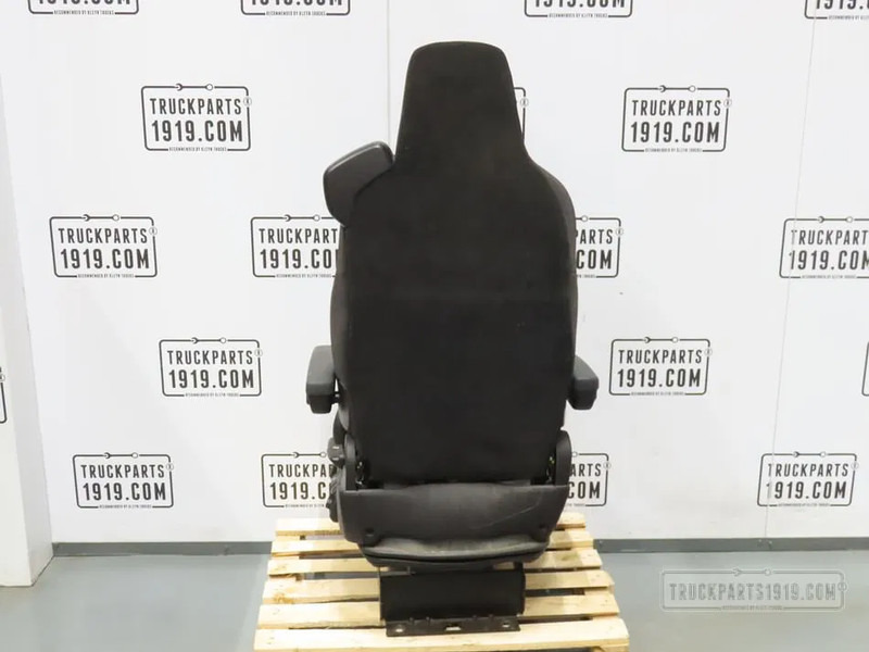 Scania 2601039 Bestuurdersstoel Scania - Scaun pentru Camion: Foto 2 Scania 2601039 Bestuurdersstoel Scania - Scaun pentru Camion: Foto 2
