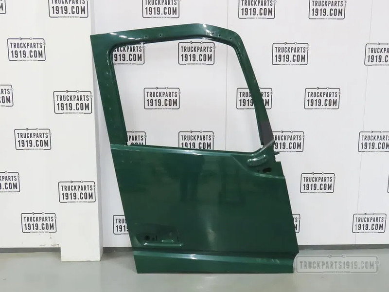 Volvo 82183386 Portier Volvo FH4 Rechts - Uşă și piese pentru Camion: Foto 1 Volvo 82183386 Portier Volvo FH4 Rechts - Uşă și piese pentru Camion: Foto 1