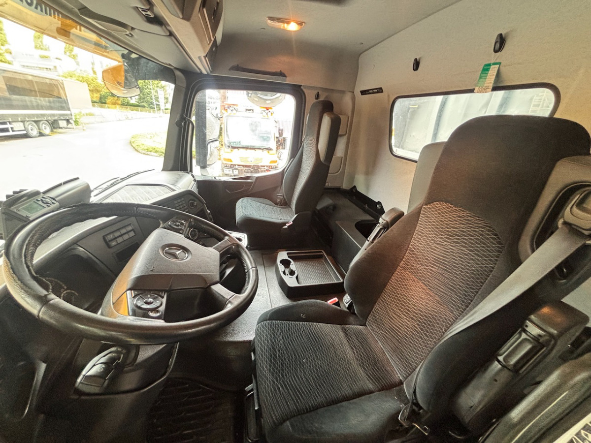 MERCEDES Arocs 3251 - Camion basculantă: Foto 4 MERCEDES Arocs 3251 - Camion basculantă: Foto 4