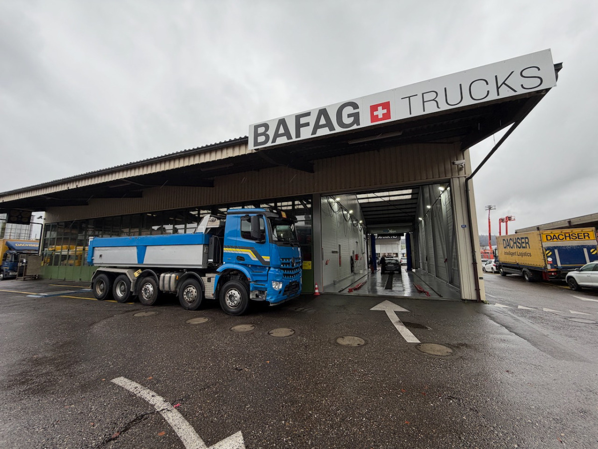 MERCEDES Arocs 4451 - Camion basculantă: Foto 2 MERCEDES Arocs 4451 - Camion basculantă: Foto 2