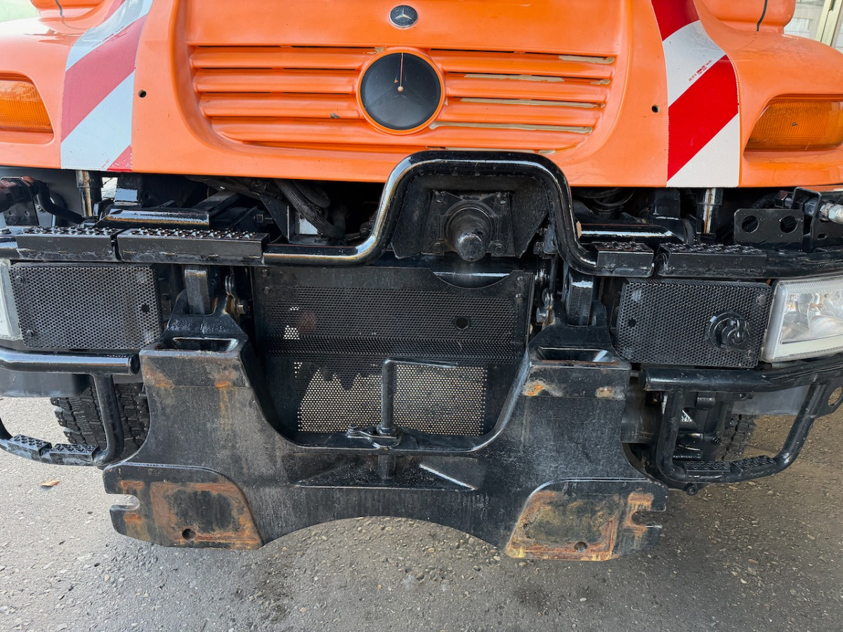 UNIMOG U400 - Maşina comunala: Foto 5 UNIMOG U400 - Maşina comunala: Foto 5