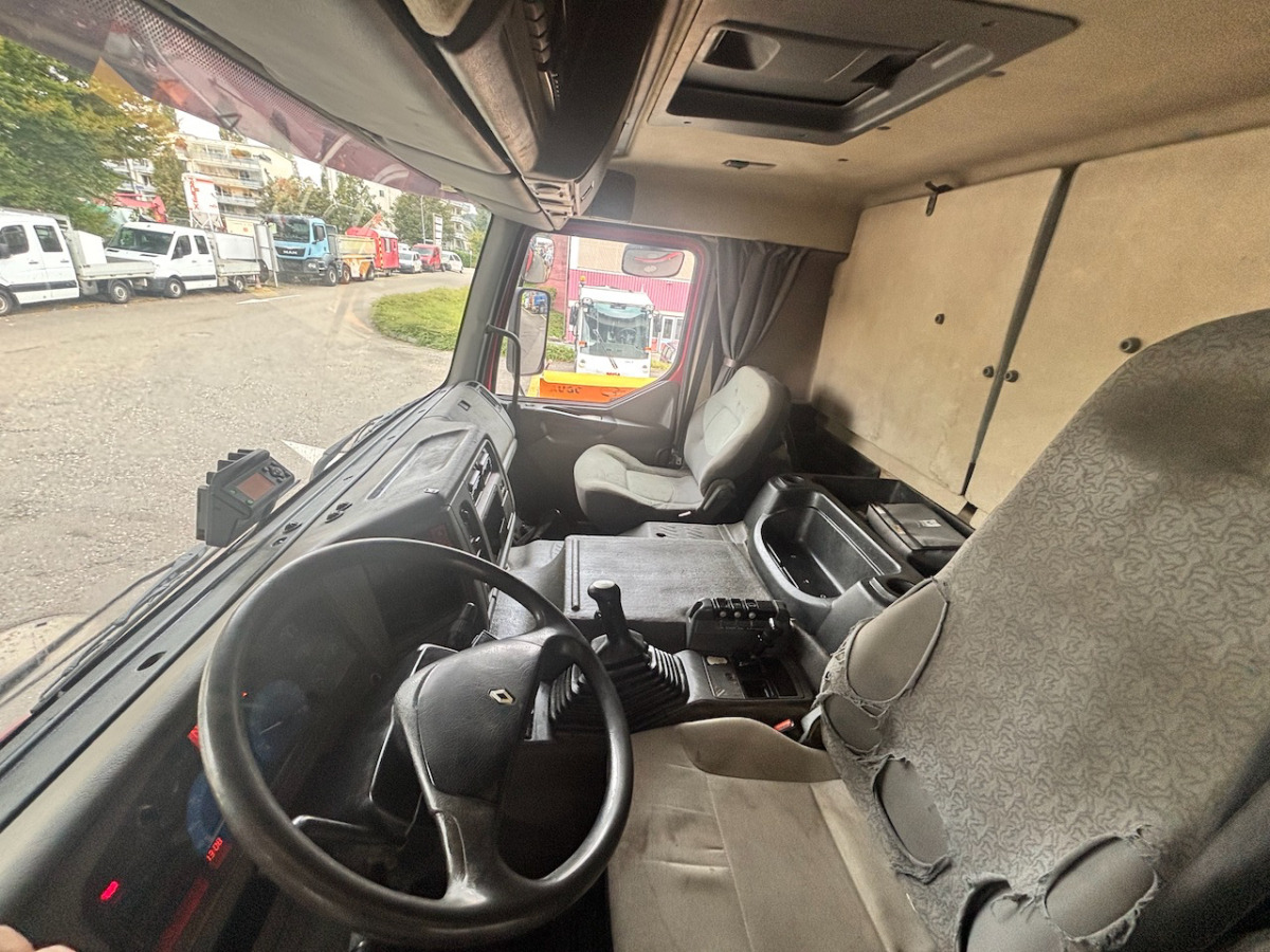 RENAULT Kerax 420DCI 4x4 - Camion basculantă: Foto 4 RENAULT Kerax 420DCI 4x4 - Camion basculantă: Foto 4