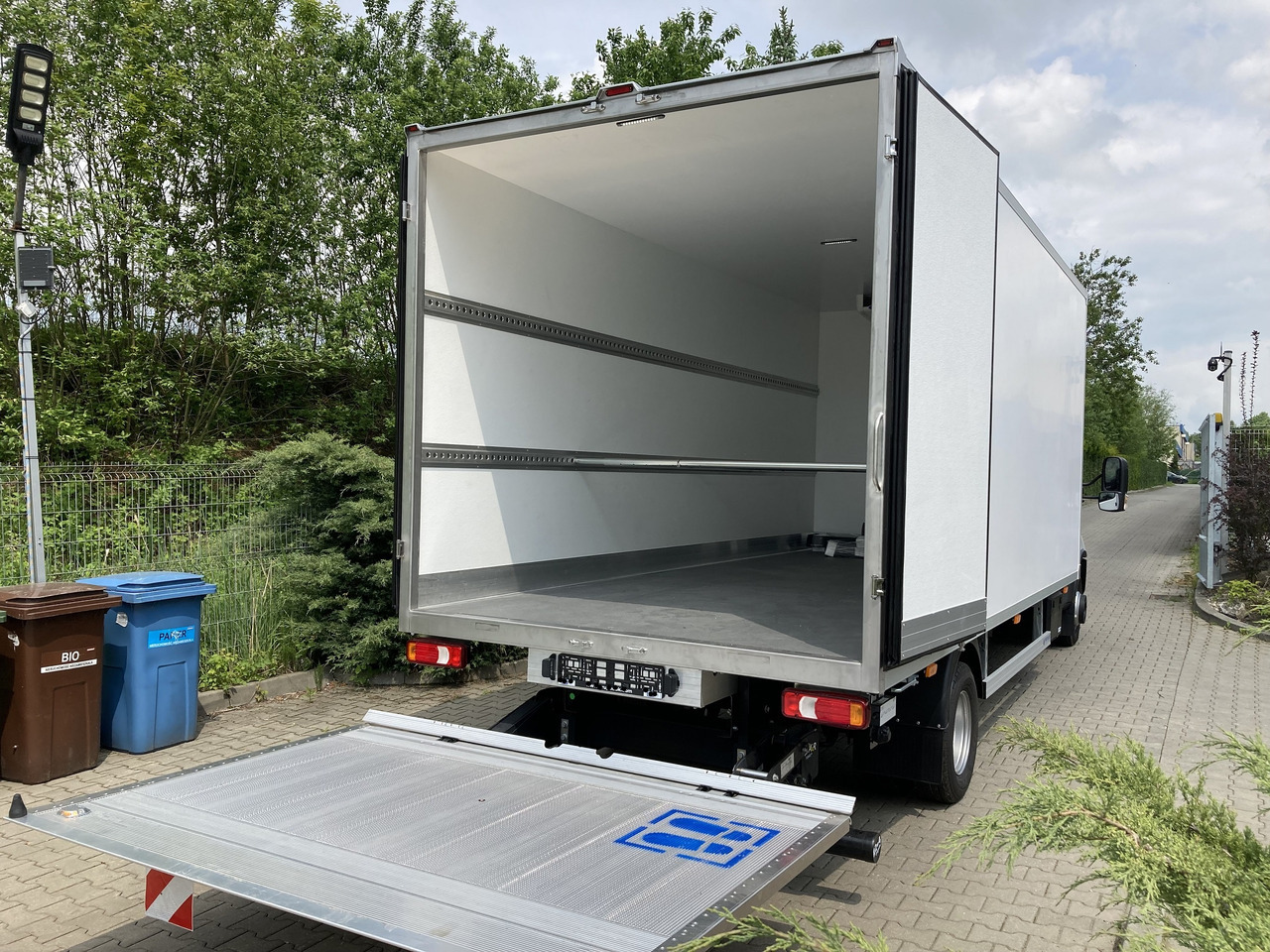 Iveco Daily 70C18 Kühlkoffer LBW BÃR - Autoutilitară frigorifica: Foto 2 Iveco Daily 70C18 Kühlkoffer LBW BÃR - Autoutilitară frigorifica: Foto 2