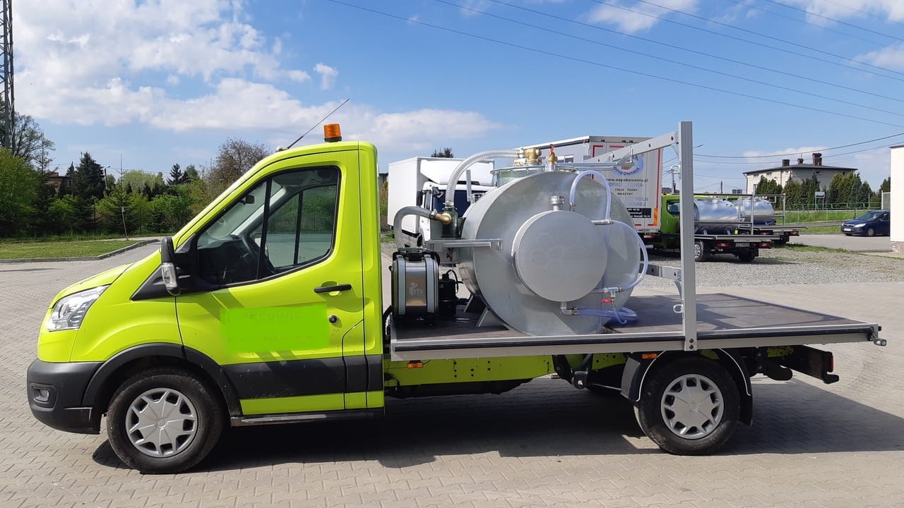 Renault Master Absaugfahrzeug - Maşină pentru vidanjări: Foto 1 Renault Master Absaugfahrzeug - Maşină pentru vidanjări: Foto 1