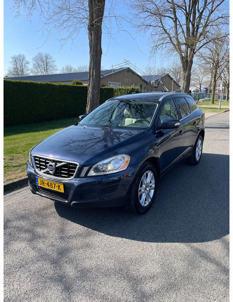 Volvo XC60 XC60 DZ88/DZ8850 5 Cilinder Euro 5 - Hatchback: Foto 1 Volvo XC60 XC60 DZ88/DZ8850 5 Cilinder Euro 5 - Hatchback: Foto 1
