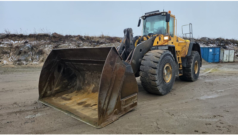 Volvo L220E - Încărcător frontal pe pneuri: Foto 2 Volvo L220E - Încărcător frontal pe pneuri: Foto 2