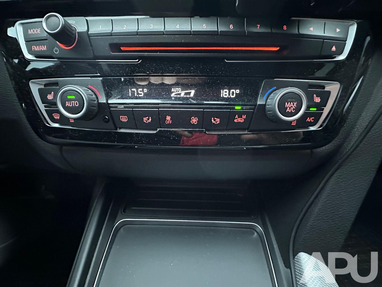 BMW 330i F30 M-PAKIET PERFORMANCE - Automobil: Foto 2 BMW 330i F30 M-PAKIET PERFORMANCE - Automobil: Foto 2