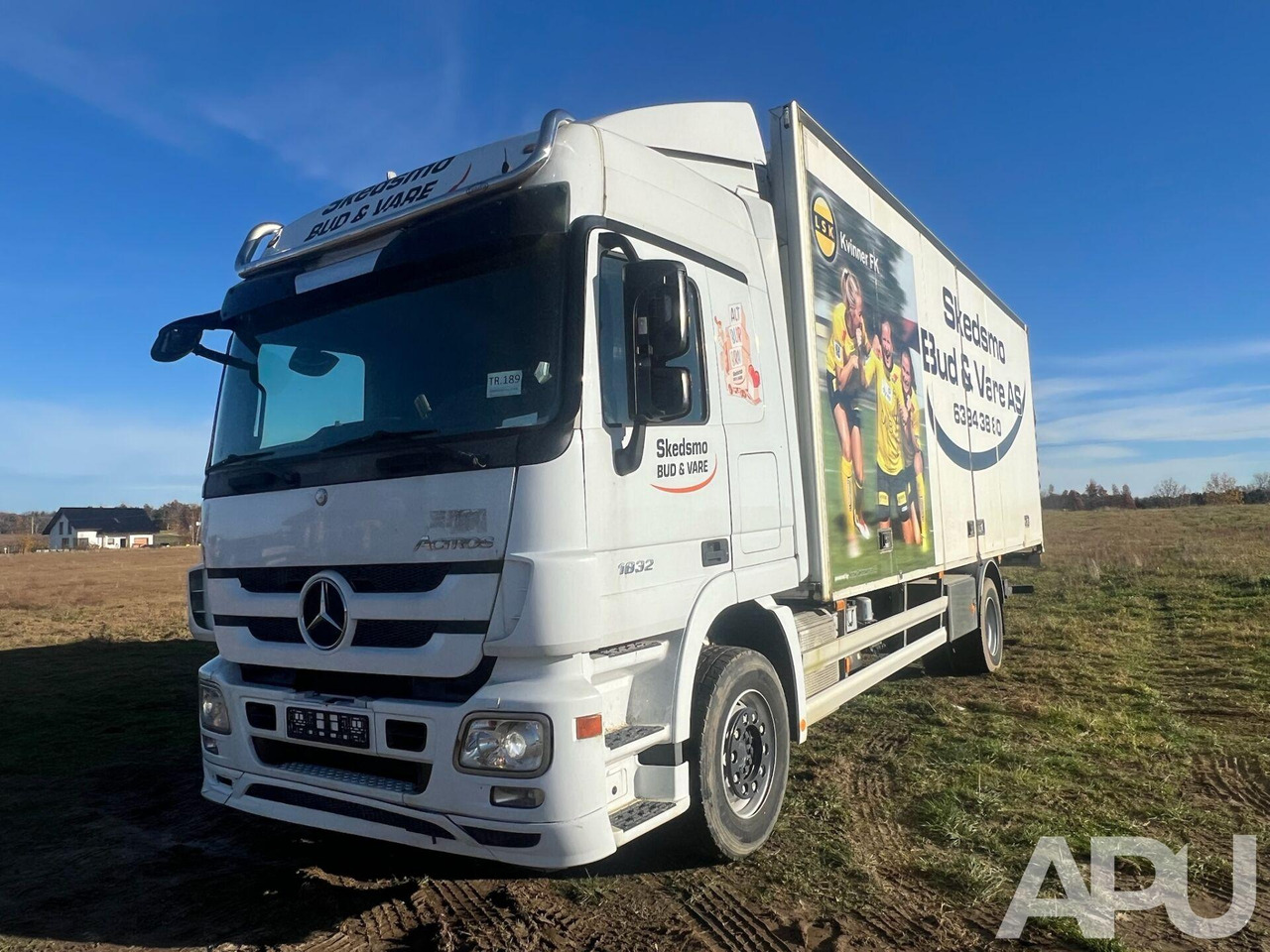 Mercedes Actros 1832 - Camion furgon: Foto 1 Mercedes Actros 1832 - Camion furgon: Foto 1