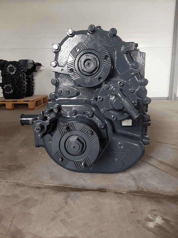 Iveco trakker vg2000 tussenbak Gebruikt ZF - Transmisie pentru Camion: Foto 1 Iveco trakker vg2000 tussenbak Gebruikt ZF - Transmisie pentru Camion: Foto 1